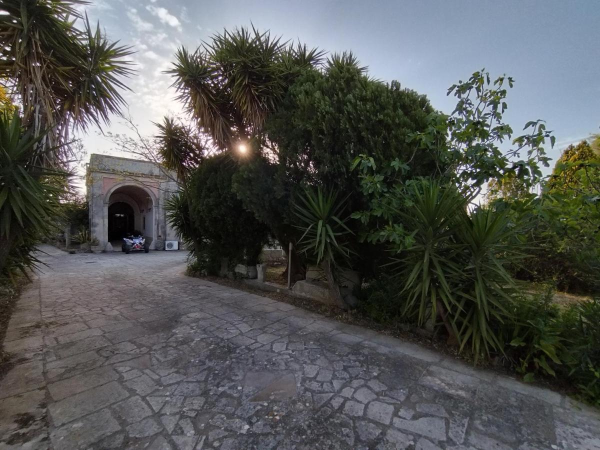 Masseria La Colombaia Poggiardo Exterior foto